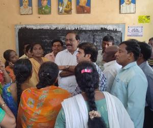 రామకృష్ణ నగర్ వరద బాధితులకు బెహరా పరామర్శ   