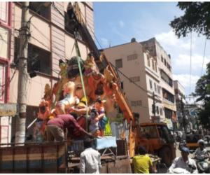 నెల్లూరులో గంగమ్మ ఒడికి గణనాధుడు .